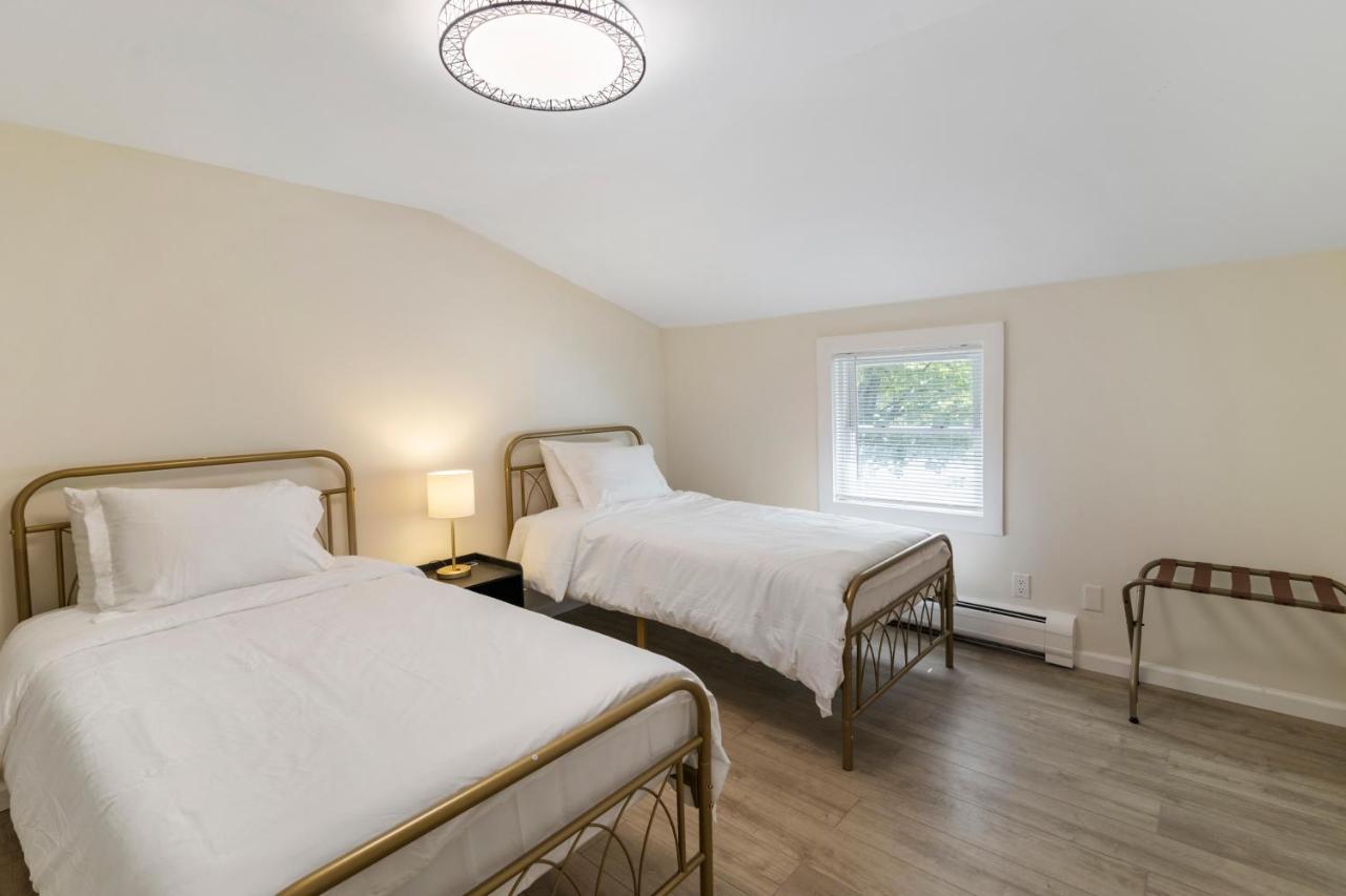 Fantastic Retreat 5Min From Village With Media Room, Ac And Sauna! Stowe Eksteriør bilde
